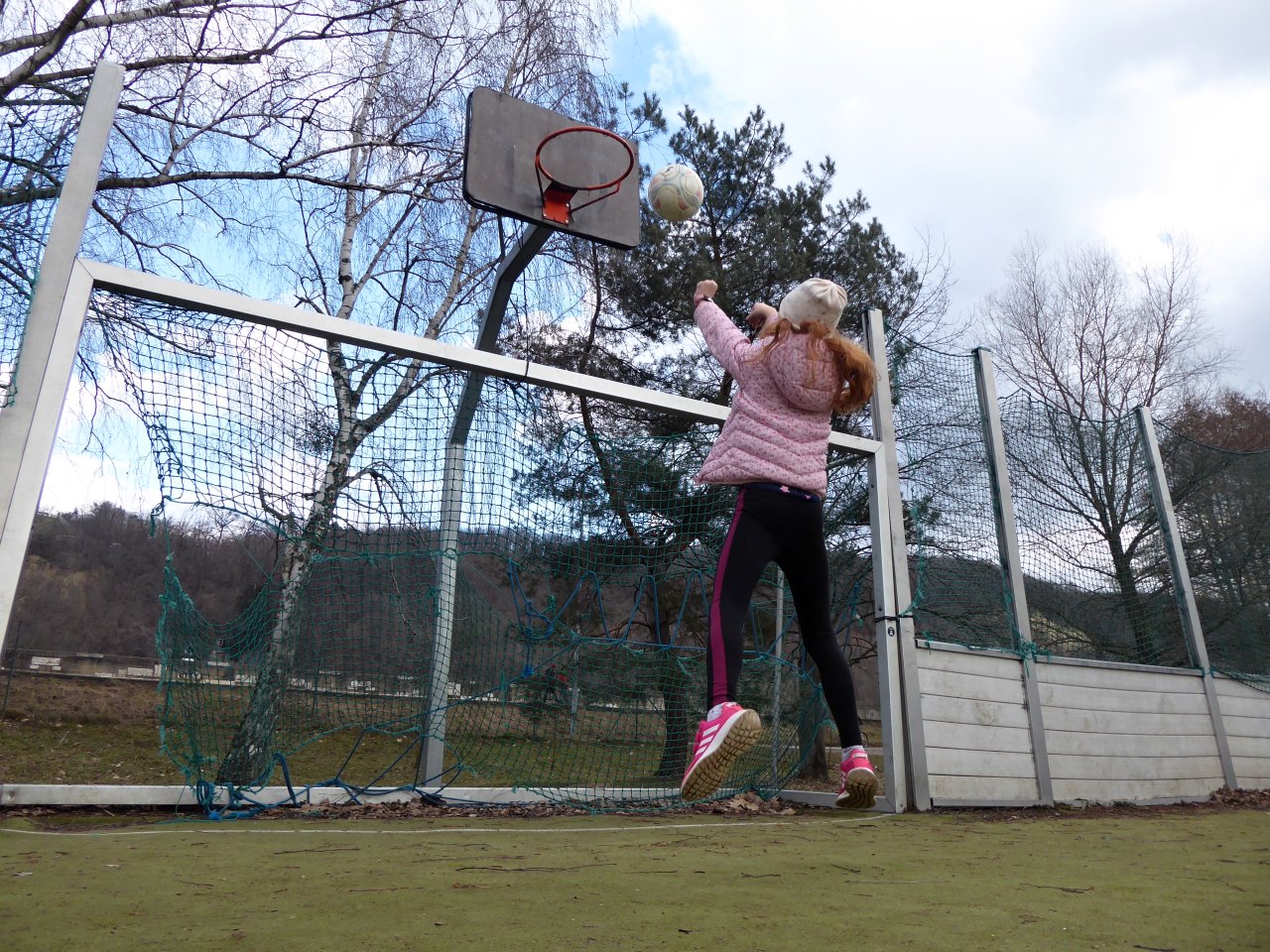 Futbal / Basketbal / Tenis – Športové ihrisko